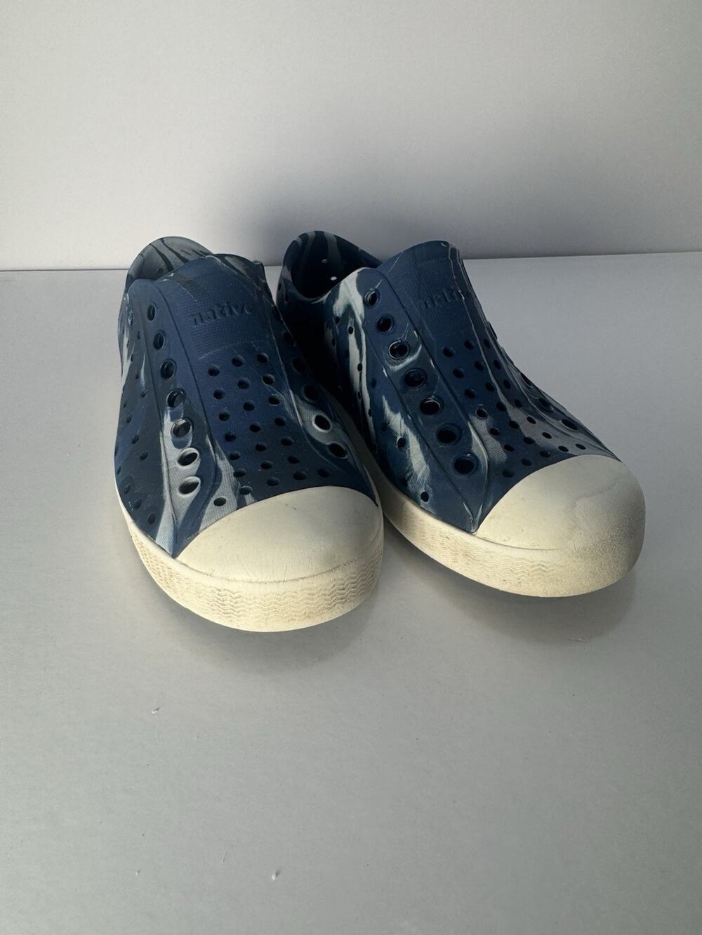 Native Jefferson Blue White Marble Slip On Water Shoes Kids Size C11